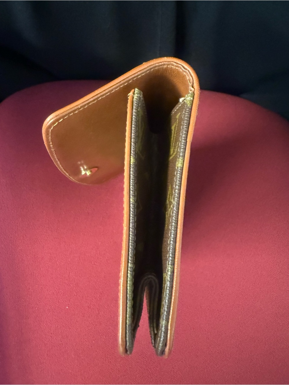 Authenticated Louis Vuitton Vintage Pochette Dame PM Clutch - Picture 3 of 16